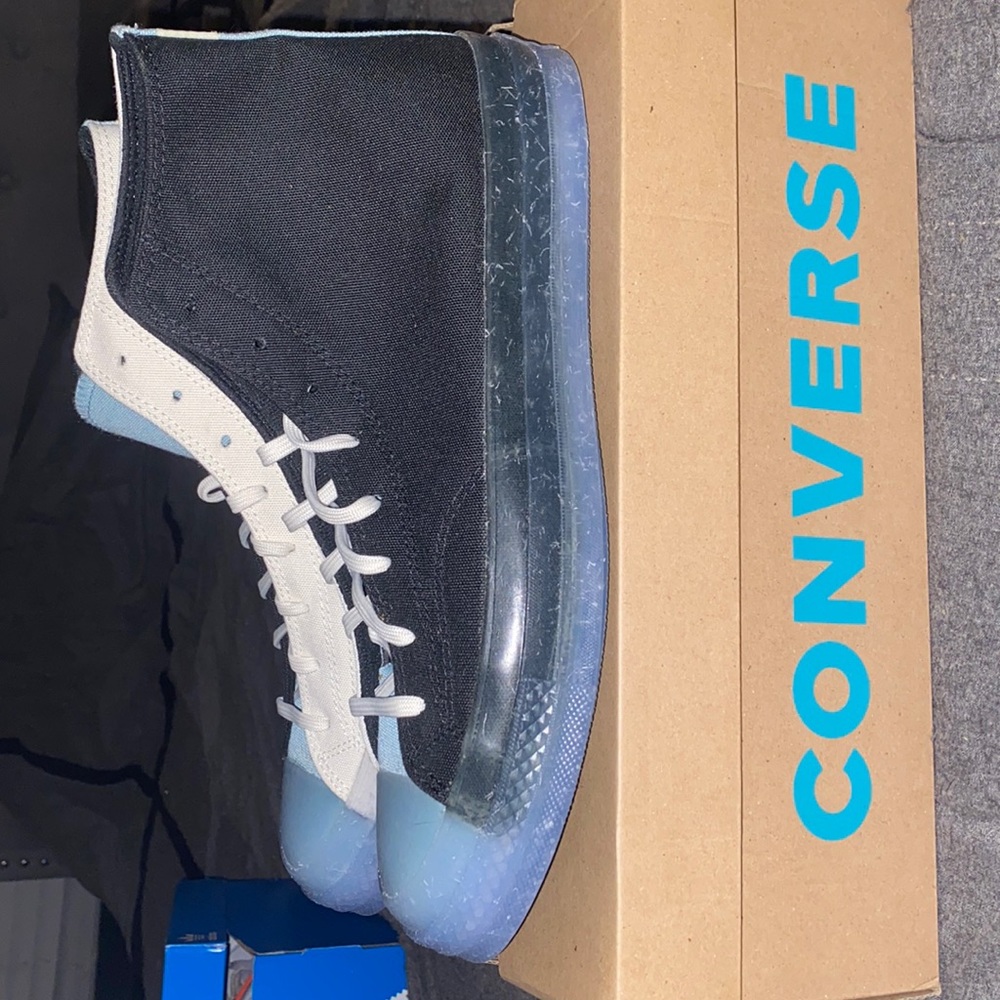New converse sz 11 Chuck 70 Hi